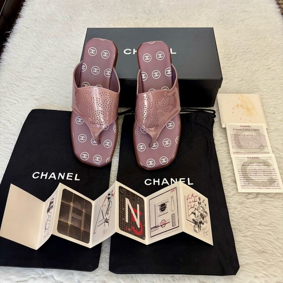 Chanel CC Logo Interlocking Purple Patent Leather Thong Sandals EU 37.5 - Picture 2 of 16